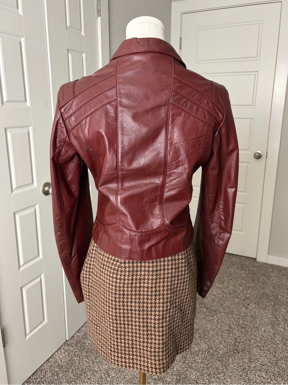 RARE 80s Wilsons Leather Burgundy Leather Jacket - Cropped Leather Jacket - Picture 2 of 5